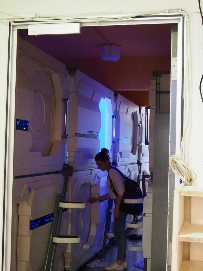Bestow Capsule Hostel Kuala Lumpur Exterior photo